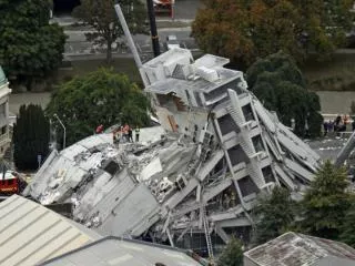 Dozens trapped by New Zealand quake February 22, 2011