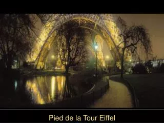 Pied de la Tour Eiffel